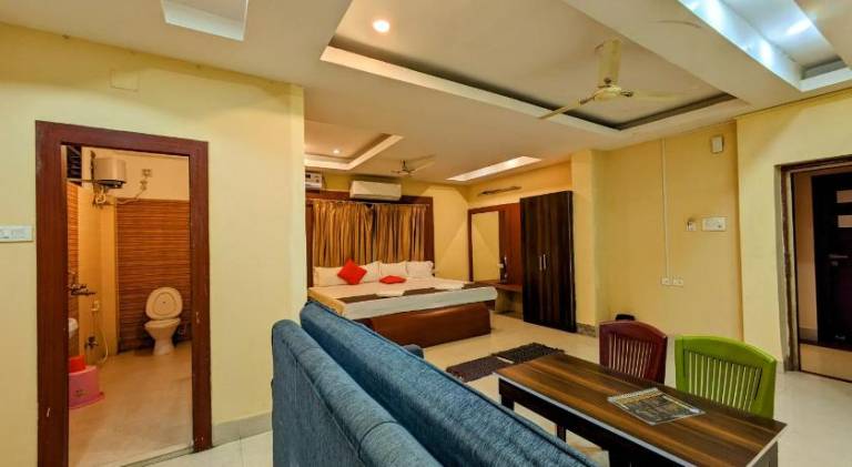 OYO 18409 HOTEL SUN CITY — photo 2