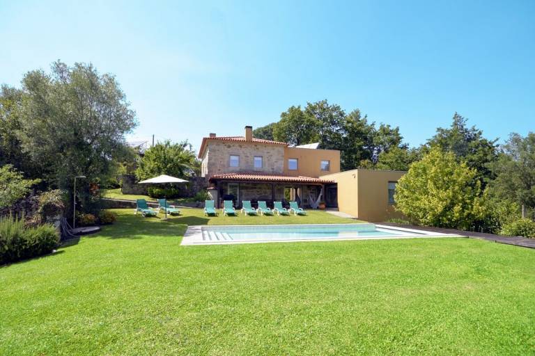 Villa Paredes de Coura