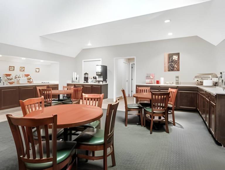 Hawthorn Extended Stay by Wyndham Columbus North in Franklin, OH