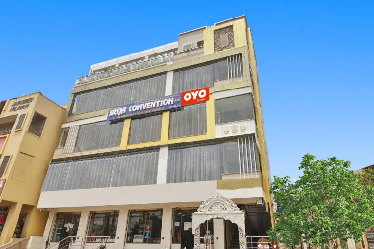 Super Hotel O Dk Reddy Square