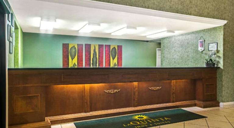 La Quinta Inn & Suites by Wyndham Fort Smith — photo 5