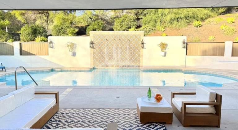 Villa with pool — photo 3