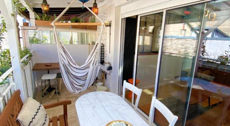 Holiday apartment with patio & grill in Charenton-le-Pont