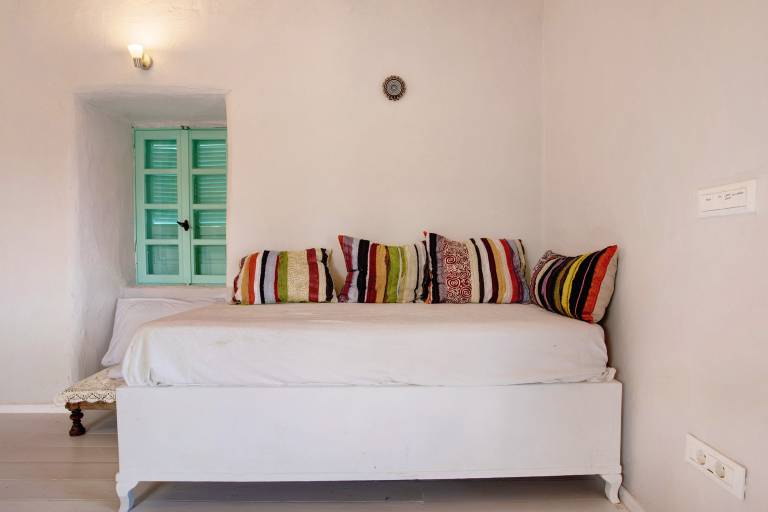 Holiday Home 'Sira Stonehouse Lll' with Sea View, Wi-Fi and Air Conditioning — photo 5