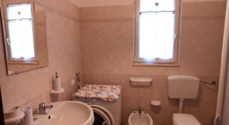 Family-oriented charming villa with terrace, garden & grill | Perfect for remote work | Dogs allowed — photo 2
