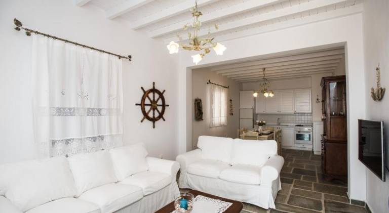 Rental apartment with yard, terrace & barbeque — photo 2