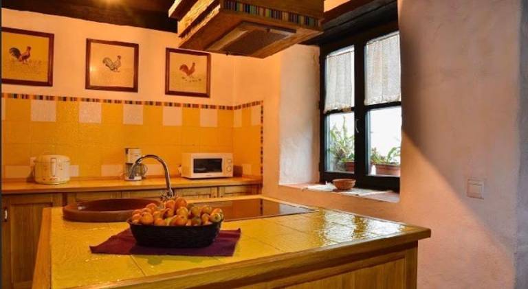 House with pool & jacuzzi — photo 5