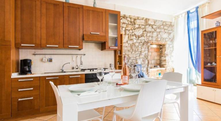 Wonderful serviced apartment with garden, grill & pool | Pets are welcome — photo 2