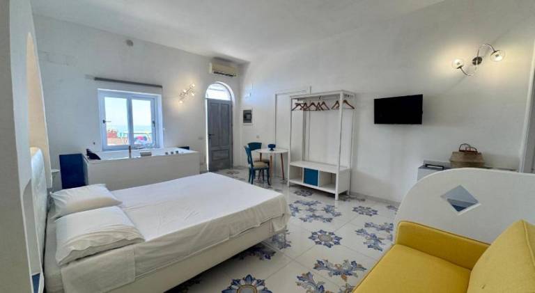 Child-friendly lovely rental apartment with terrace & hot tub | Next to the beach | Pet-friendly — photo 2