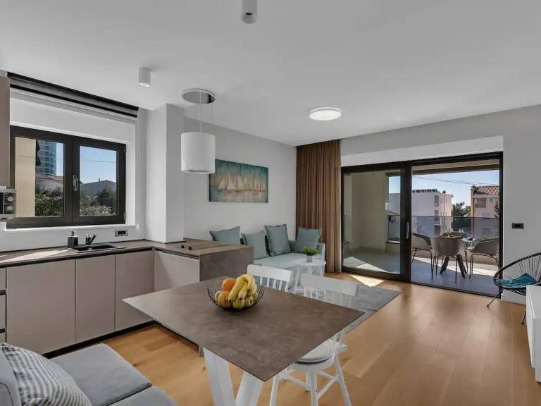 Rental apartment | Next to the beach | Pets are welcome in Tucepi