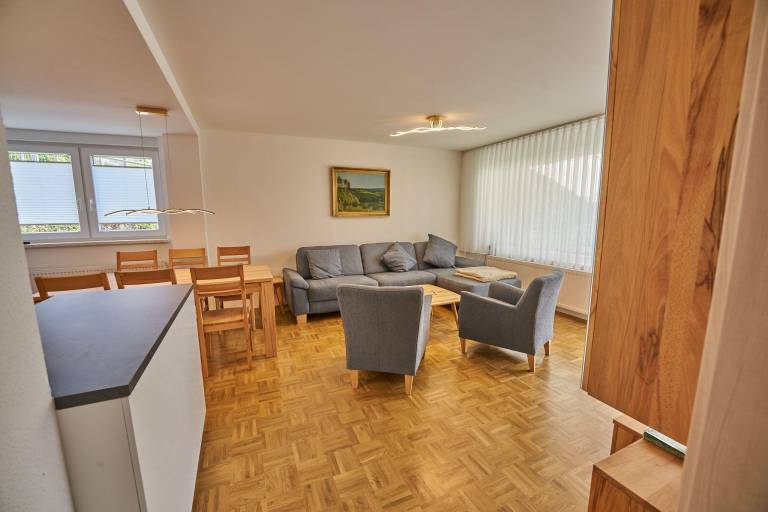 Family-friendly rental apartment with patio, garden & barbeque | Mountain view | Pet-friendly — photo 2