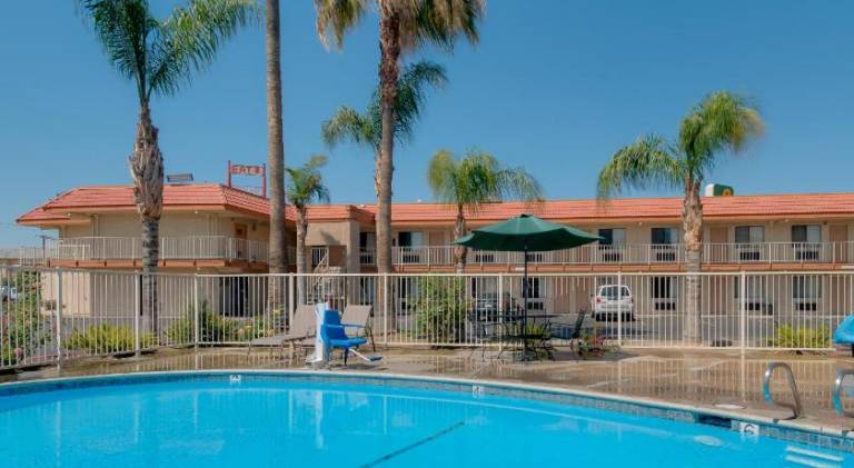 Vagabond Inn Bakersfield North — photo 2