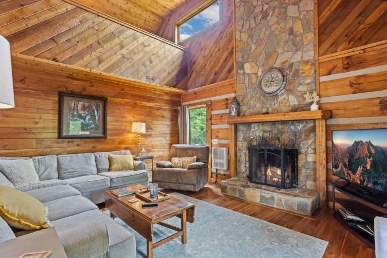 Cabin with BBQ | Mountain view in Boone, NC