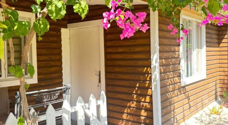 Fully equipped villa with BBQ, yard & terrace | Next to the beach | Good for workation | Pets are welcome — photo 3
