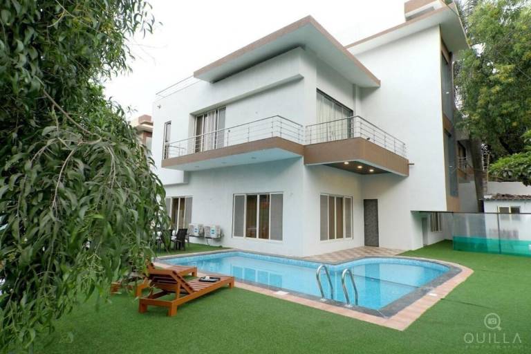 House with 1 room for 8 persons in Khandala