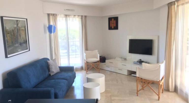 Front beach Luxury near Nice airport — photo 2