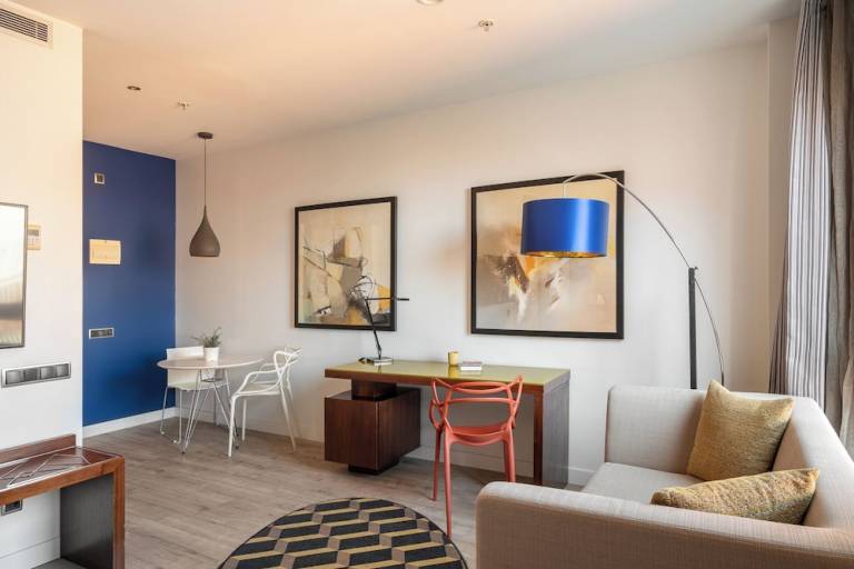 Aparthotel El Besòs i el Maresme