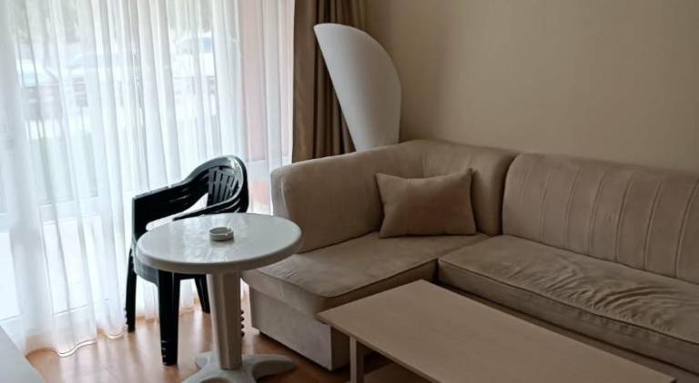 Holiday apartment with pool — photo 2