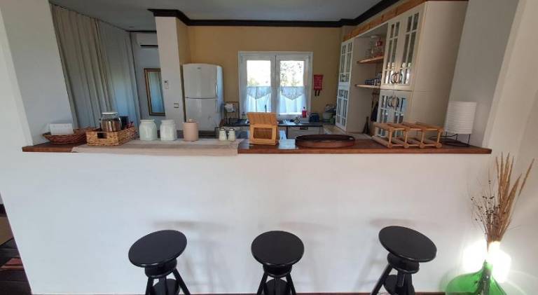 Fully equipped charming house with patio, grill & yard | Suitable for remote work | Pet-friendly — photo 3