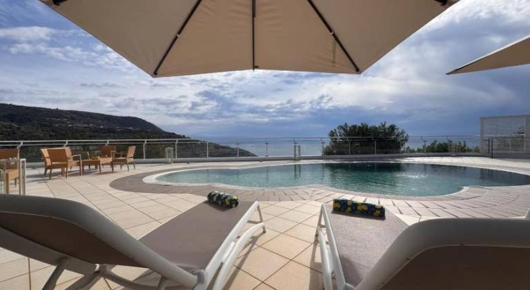 Villa with pool in Ricadi