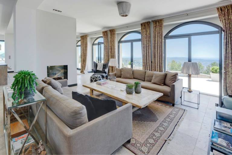 Family-oriented charming villa with private pool, yard & terrace | Pet-friendly — photo 3
