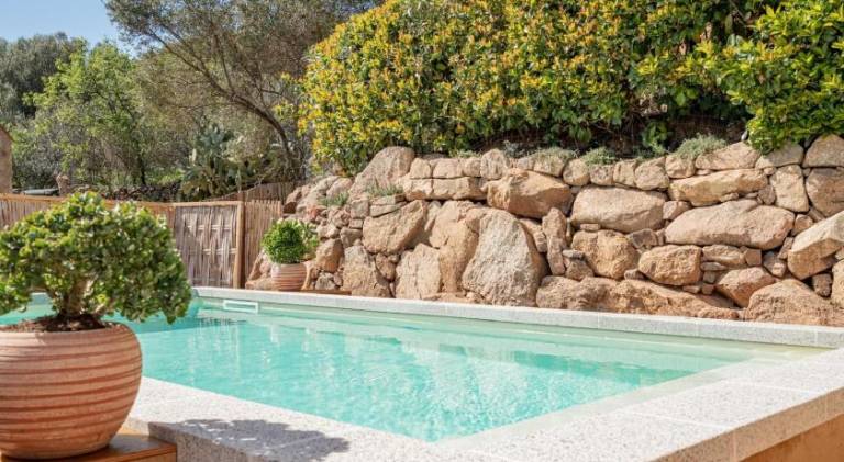 House with pool in Loiri Porto San Paolo