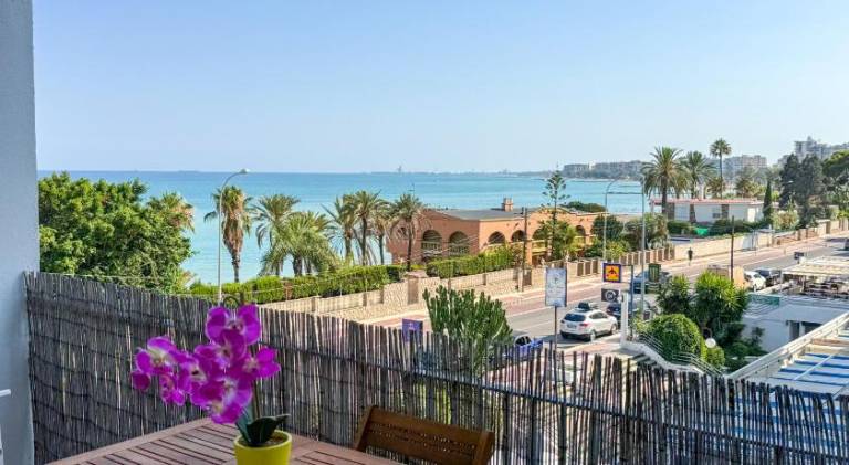 Charming holiday apartment with terrace | Close to the beach | Pet-friendly in Benicassim