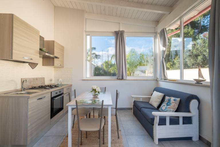 House with barbecue & yard | Pet-friendly — photo 3