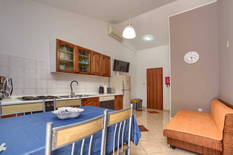 Holiday apartment with grill & patio | Pets allowed — photo 3