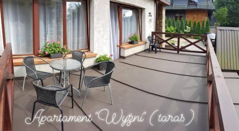 Apartment with yard, patio & barbeque | Pets allowed — photo 4