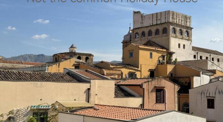 Meetup on The Terrace View With private parking in Palermo