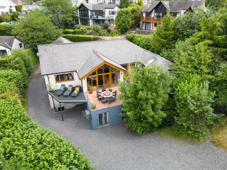 House  Coniston