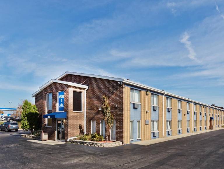 Days Inn Wyndham Rockford I-90 Casino District in Rockford, IL