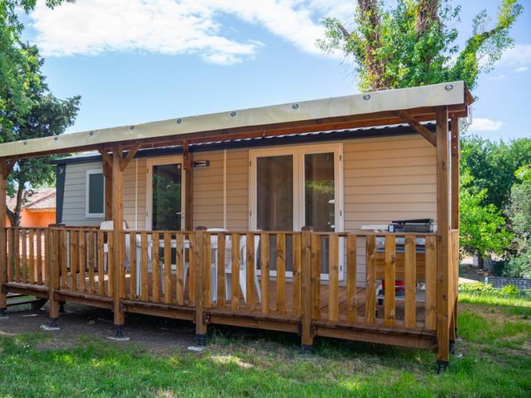 Family-oriented lovely mobile home with terrace & pool | Pet-friendly — photo 4