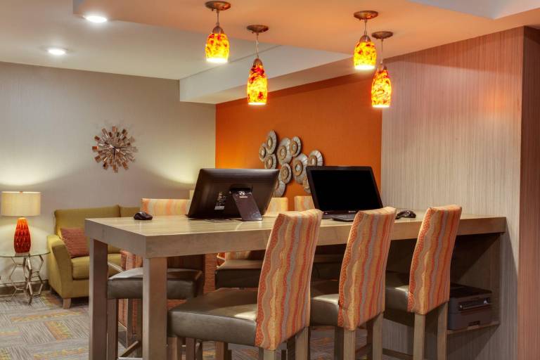 HOLIDAY INN EXPRESS & SUITES FREDERICTON By IHG — photo 5
