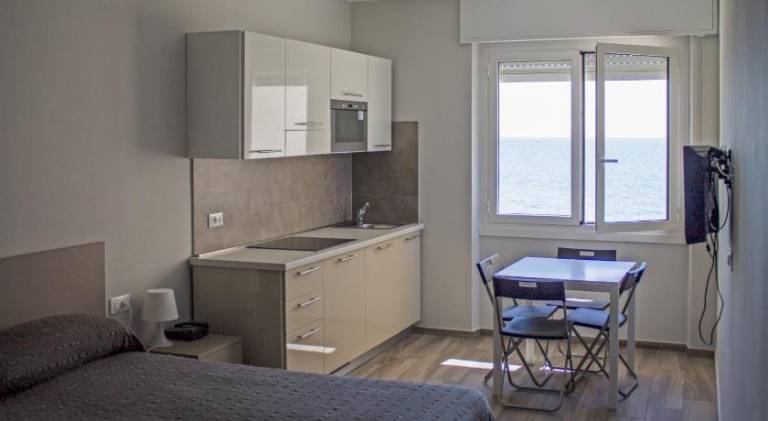 Serviced apartment for 5 persons in Alassio