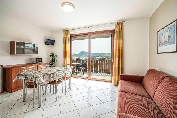 Holiday apartment with pool, terrace & yard | Sea view — photo 5