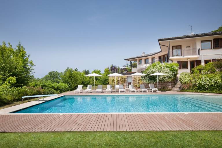 Fully equipped lovely villa with hot tub, patio & grill | Pets are welcome in Torri del Benaco