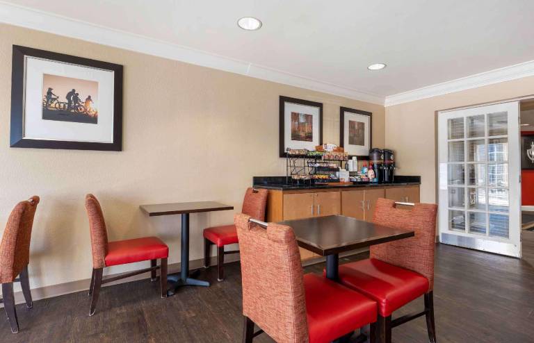 Extended Stay America Suites - Chicago - O'Hare - Allstate Arena — photo 4
