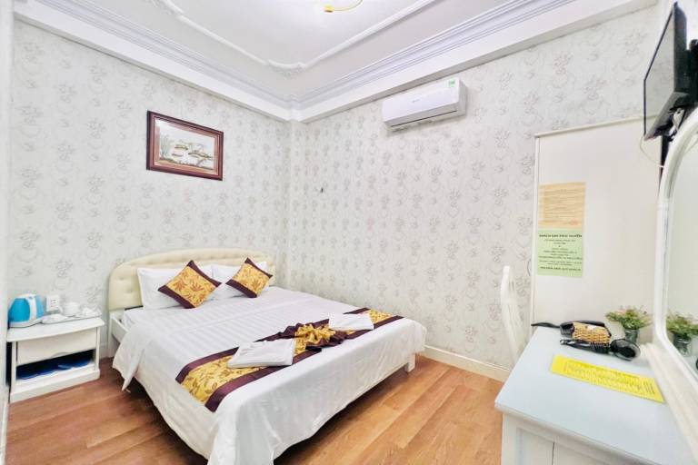 Truc Huyen Hotel