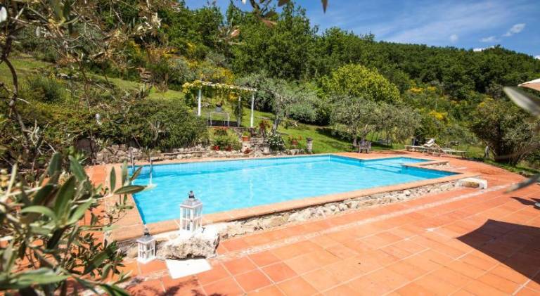 Farm with pool, yard & terrace in Assisi