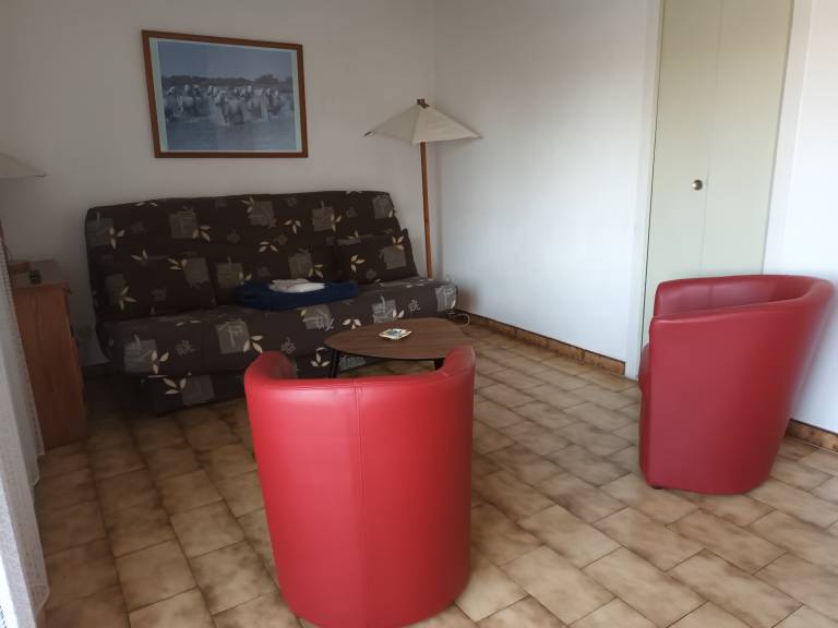 Holiday apartment with patio — photo 3