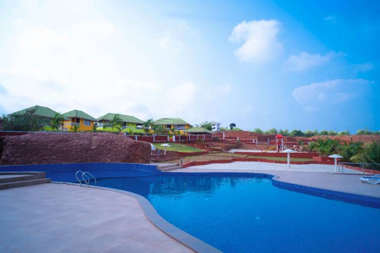 Resort  Tarkarli Beach