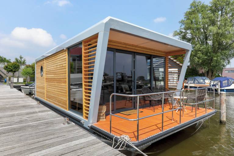 Huisboot Leeuwarden