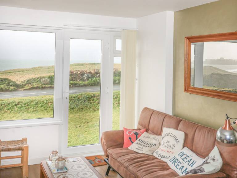 Family-oriented lovely cottage with BBQ & garden | Beach view | Next to the beach | Dogs allowed — photo 4