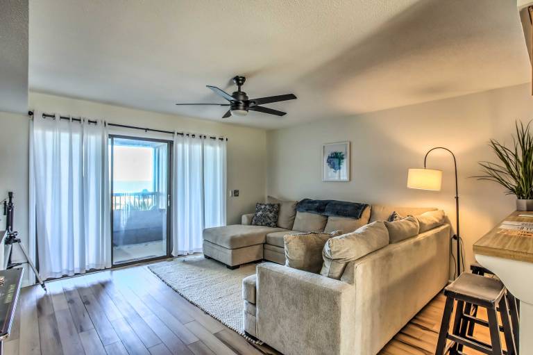 Condo w/ Pool Access - Walk to Beach! — photo 4