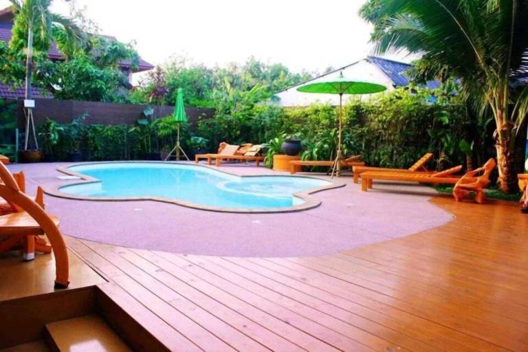 Superior Double Stay Sleek & Cozy