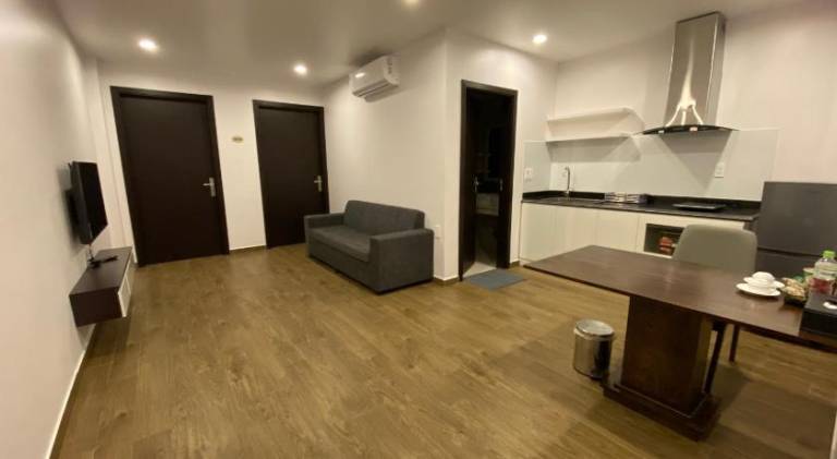 Serviced apartment with yard, patio & grill — photo 5