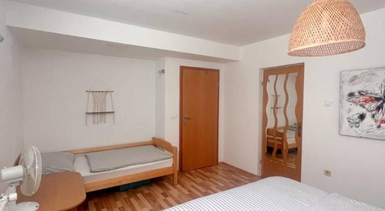 Rental apartment with 1 room for 5 persons — photo 2