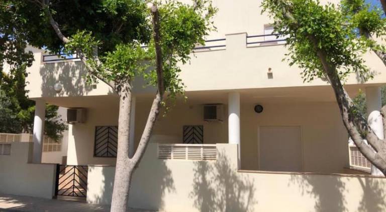 Holiday apartment with patio — photo 2